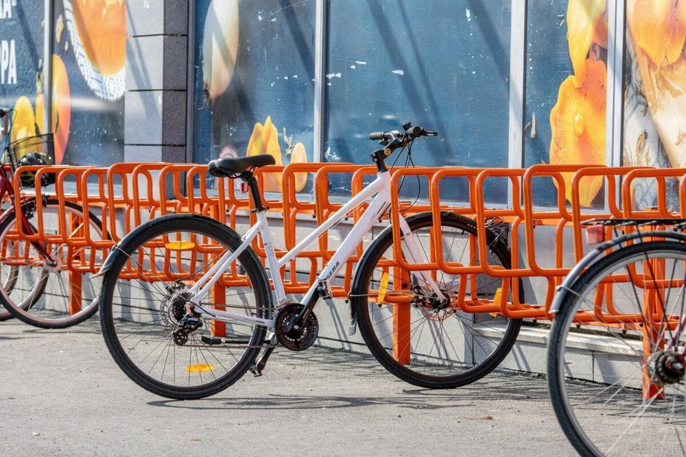 Bicycle stands, benches, tables and litter bins in Vammala Market Square