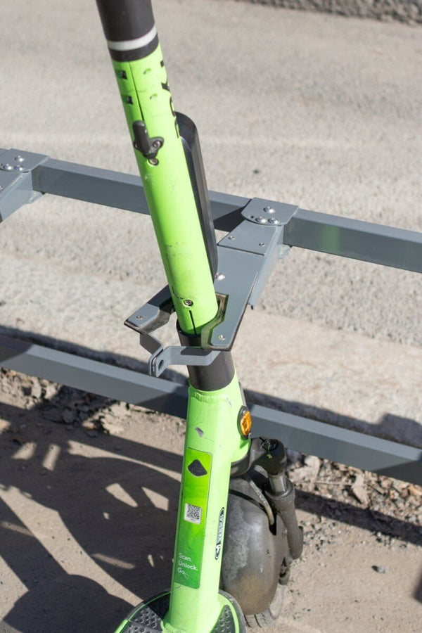 CubiQ E-Scooter Rack, 5 spaces, pitch 420 mm, surface-mounted